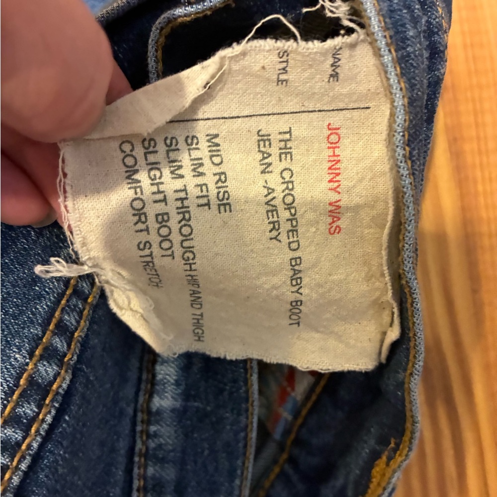 Johnny Was embroidered cropped flare jeans boho raw hem denim size 29 - Picture 8 of 9